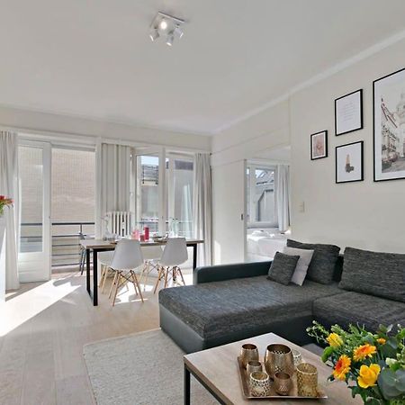 Huswell - Stylish Apartment At The Zeedijk Of Knokke Exteriör bild