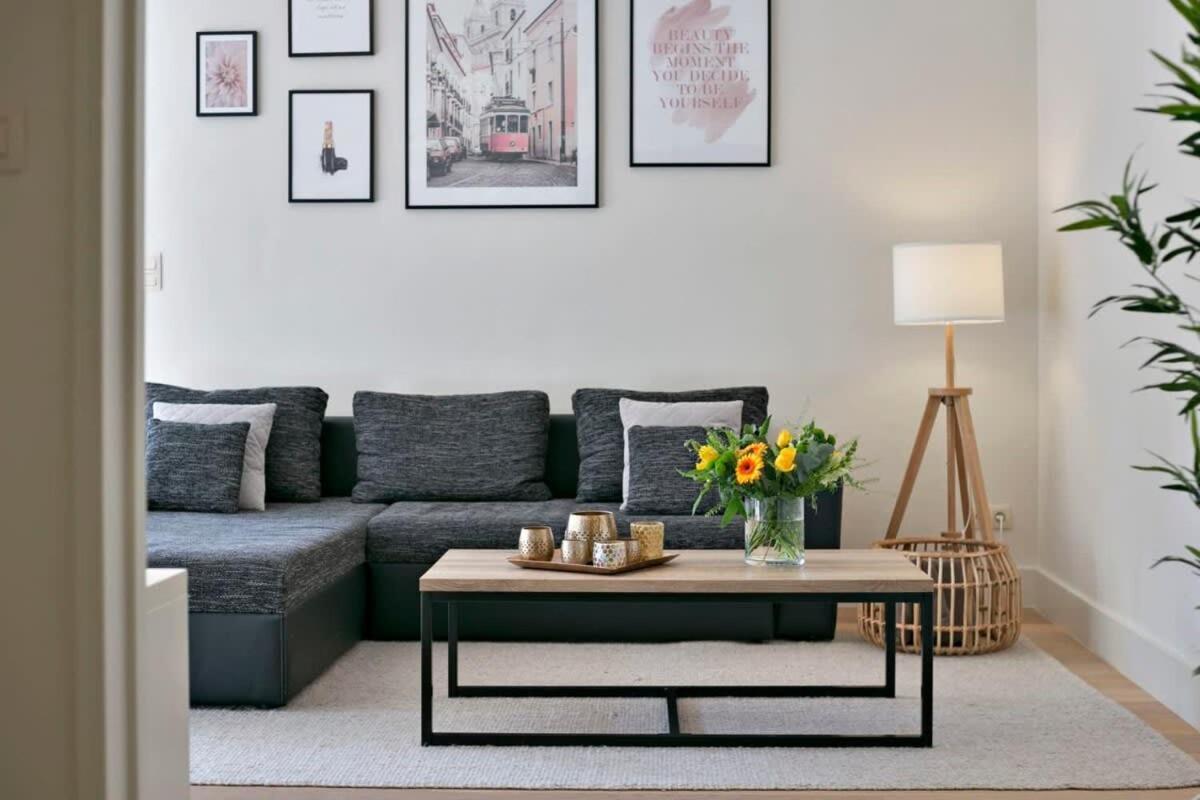 Huswell - Stylish Apartment At The Zeedijk Of Knokke Exteriör bild